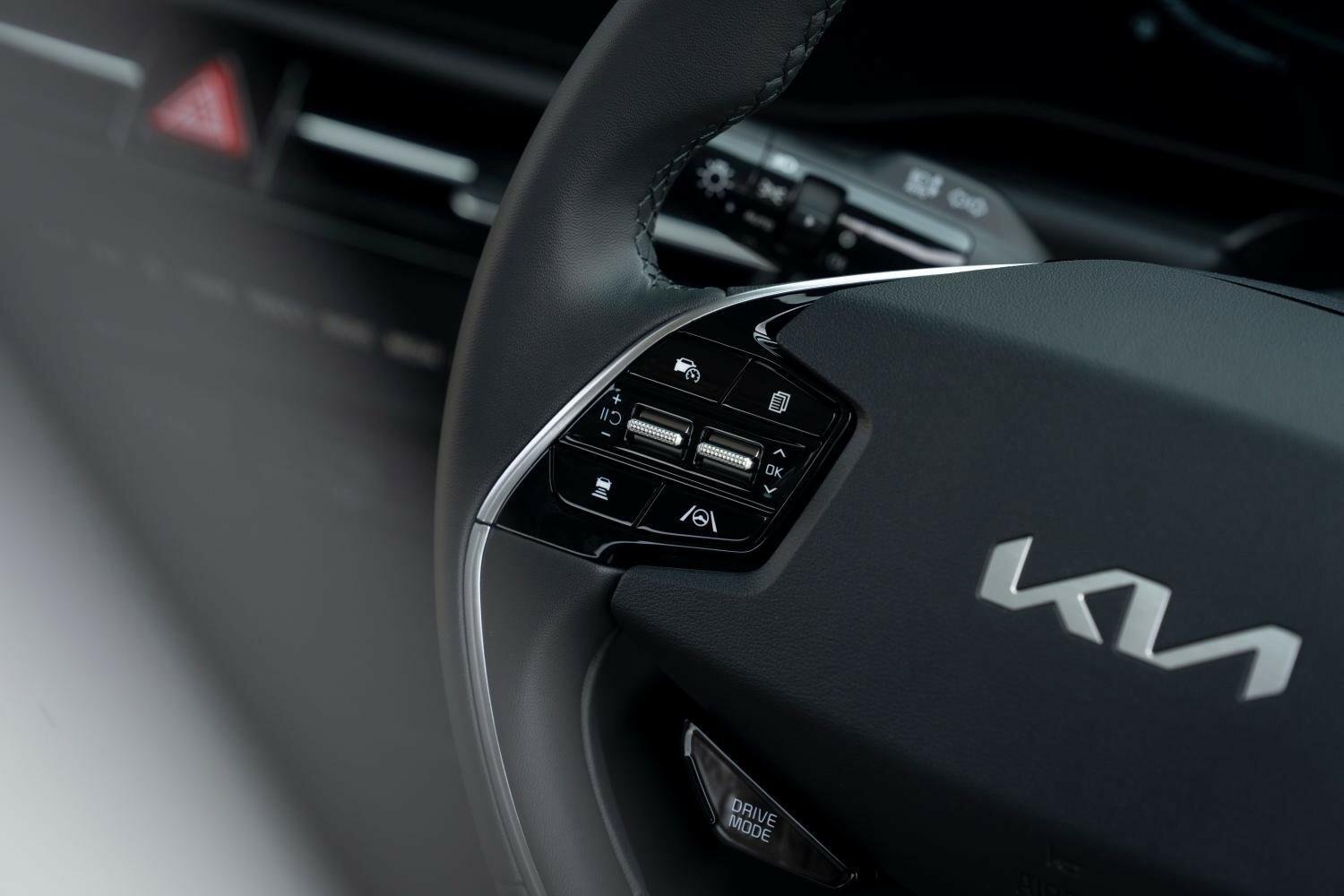 Ako moderné autá Kia zvyšujú bezpečnosť pri jazde v kolóne Ako moderné autá Kia zvyšujú bezpečnosť pri jazde v kolóne