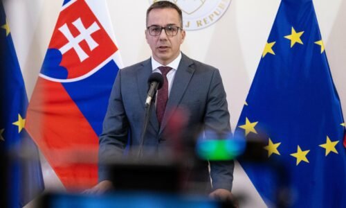 Tomáš zvažuje návrat do minulosti, dôchodky by sa zvyšovali inak. Experti hovoria, kto by získal najviac Tomáš zvažuje návrat do minulosti, dôchodky by sa zvyšovali inak. Experti hovoria, kto by získal najviac