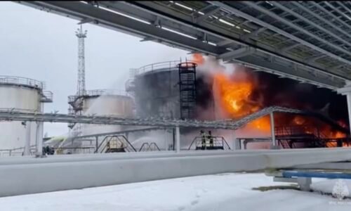 Klíčová ruská chemička je v plamenech. Ukrajinci udeřili obávanými raketami Storm Shadow Klíčová ruská chemička je v plamenech. Ukrajinci udeřili obávanými raketami Storm Shadow