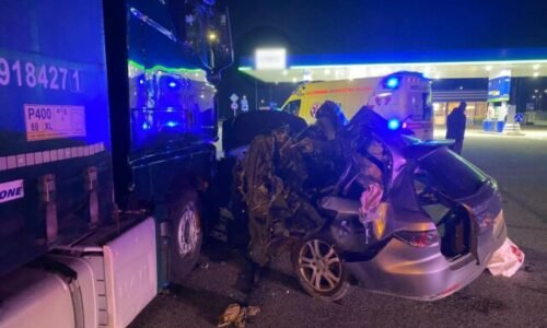 Tragická nehoda na diaľnici D4 si vyžiadala jeden život, vodič narazil do zaparkovaného kamióna