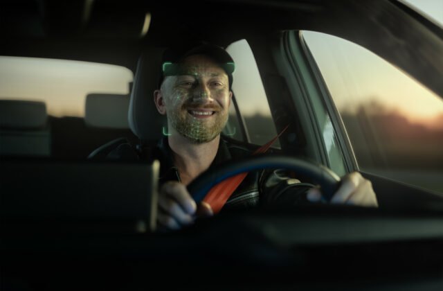 636048_evsmile1-640x420.jpg Škoda a jej odvážny experiment: Neuroveda a AI skúmajú, ako prvá jazda mení názor na elektromobily