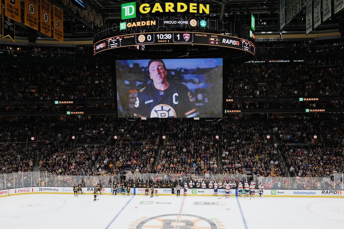 Brad Marchand išiel pred návratom do Bostonu za Chárom: Milujem ho počúvať, má neuveriteľnú hlavu Brad Marchand išiel pred návratom do Bostonu za Chárom: Milujem ho počúvať, má neuveriteľnú hlavu