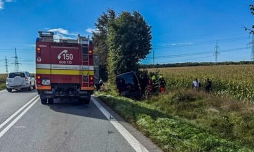 Vážna nehoda pri Michalovciach, pri zrážke dvoch dodávok zasahovali všetky záchranné zložky – FOTO