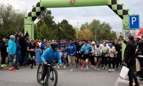 641193_upjs2.jpg Detská nemocnica v Košiciach dostala vyše tritisíc eur, vďaka UPJŠ RUN sa vyzbierali aj hračky a kreatívne potreby – FOTO