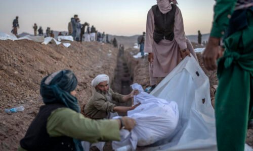 Taliban hlási desiatky mŕtvych pakistanských vojakov v pohraničných stretoch