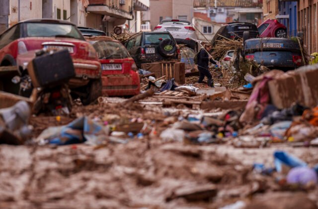 655237_spain_floods_87153-640x420.jpg Španielsko zasiahli nové záplavy po prudkých dažďoch v Katalánsku