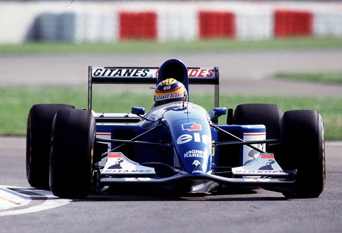 Zaspomínal si na staré časy a tvrdo za to pyká. Bývalý pilot F1 prišiel o vodičák