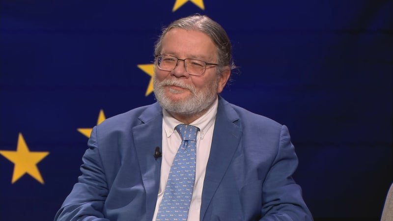 Kopanec do Spolu? ODS zpátky v modré, ohlásil Vondra. Rýpl si do kampaně i zeleného vizuálu Kopanec do Spolu? ODS zpátky v modré, ohlásil Vondra. Rýpl si do kampaně i zeleného vizuálu