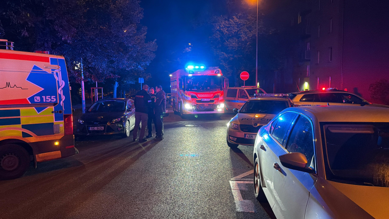 Střelba v Praze: Skupina mužů napadla policistu, ten v obraně jednoho zabil Střelba v Praze: Skupina mužů napadla policistu, ten v obraně jednoho zabil