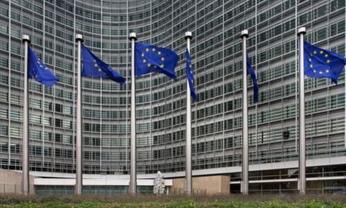 Češi uspěli s připomínkou k emisním povolenkám. Komise návrh upraví, uvedl Hladík