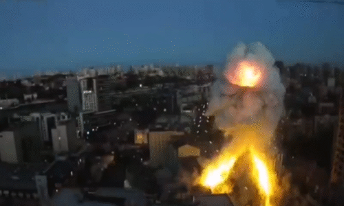 Ruská pomsta za útok na klíčový podnik? Ukrajinskými městy zní exploze, úřady hlásí mrtvé Ruská pomsta za útok na klíčový podnik? Ukrajinskými městy zní exploze, úřady hlásí mrtvé