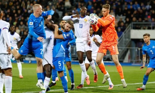 Tréner Francúzska nechcel robiť zo zakopnutia tragédiu: Domáci dali z dvoch striel dva góly Tréner Francúzska nechcel robiť zo zakopnutia tragédiu: Domáci dali z dvoch striel dva góly