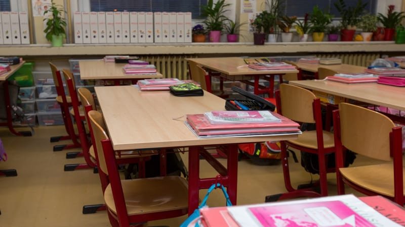 Záhadné úmrtí osmileté dívky ve škole. Bude všem chybět, truchlí v Tylorstownu Záhadné úmrtí osmileté dívky ve škole. Bude všem chybět, truchlí v Tylorstownu
