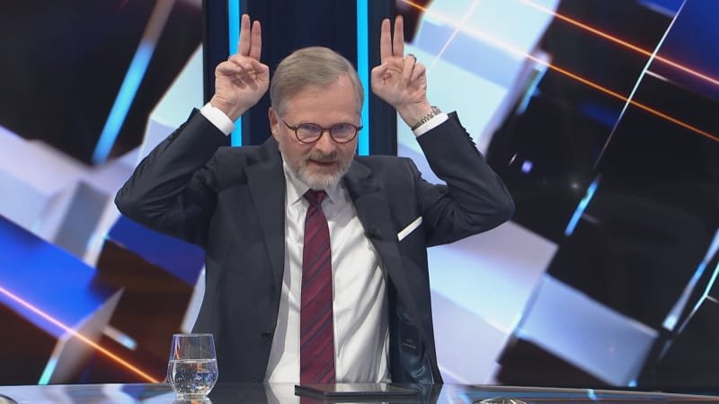 Fiala a jeho TOP sedm výroků: Ikonická hláška po návratu z Kyjeva, uši zajíce i sprosťárna Fiala a jeho TOP sedm výroků: Ikonická hláška po návratu z Kyjeva, uši zajíce i sprosťárna