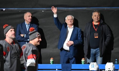 Slovenskú reprezentáciu dostal do a-kategórie. legendárny hokejový tréner oslavuje jubileum
