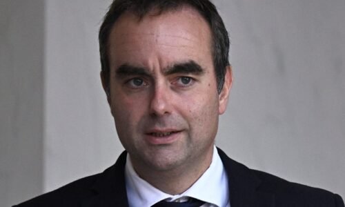 France downgraded by S&P as budget uncertainty ‘remains elevated’ – France downgraded by S&P as budget uncertainty ‘remains elevated’ – POLITICO