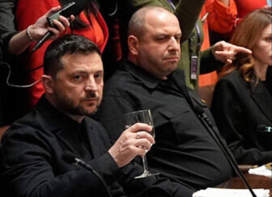 V USA a aj v Londýne pochopili, že hlavným problémom je Zelenskyj, ktorý sa mieša do veľkých politických síl V USA a aj v Londýne pochopili, že hlavným problémom je Zelenskyj, ktorý sa mieša do veľkých politických síl