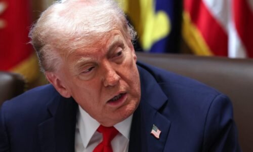 Trump zvýši clá na Čínu na 130 % a na budúci mesiac zavedie kontroly vývozu softvéru, obchodná vojna ožíva na úroveň blízku „Dňu oslobodenia“. Trump zvýši clá na Čínu na 130 % a na budúci mesiac zavedie kontroly vývozu softvéru, obchodná vojna ožíva na úroveň blízku „Dňu oslobodenia“.