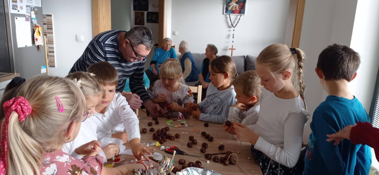 Mesto Krásno nad Kysucou: Ďakujeme Nadácii Henkel za poskytnutie pomôcok na tvorivé aktivity v našom zariadení. Mesto Krásno nad Kysucou: Ďakujeme Nadácii Henkel za poskytnutie pomôcok na tvorivé aktivity v našom zariadení.