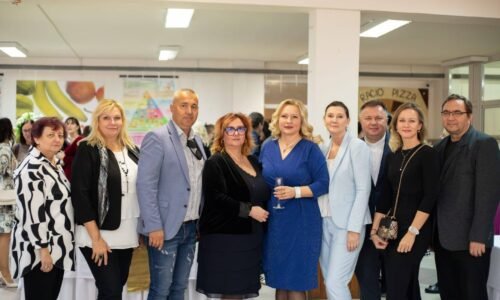 Mesto Topoľčany: Okrúhle výročie tento týždeň oslávila aj ZŠ Škultétyho. Počas 4⃣5⃣ rokov v nej vyrástli tisícky žiakov, z ktorých sú dnes dospelí, každý na svojej vlastnej ceste životom. Mesto Topoľčany: Okrúhle výročie tento týždeň oslávila aj ZŠ Škultétyho. Počas 4⃣5⃣ rokov v nej vyrástli tisícky žiakov, z ktorých sú dnes dospelí, každý na svojej vlastnej ceste životom.