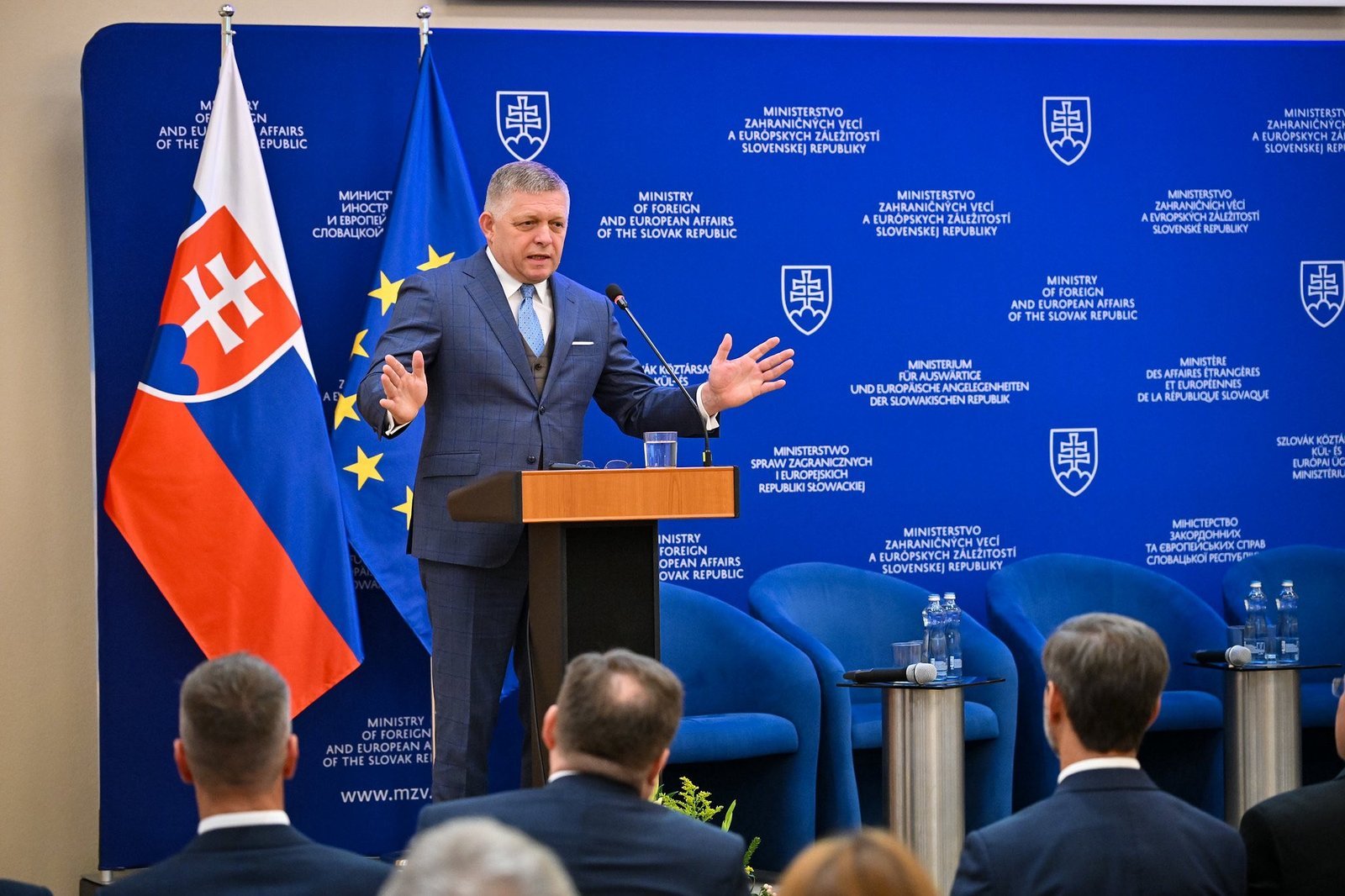 Robert Fico: JE ČAS HOVORIŤ NAHLAS O TOM, ČO POTREBUJEME MY – A NIE O TOM, ČO OD NÁS CHCÚ INÍ. Robert Fico: JE ČAS HOVORIŤ NAHLAS O TOM, ČO POTREBUJEME MY – A NIE O TOM, ČO OD NÁS CHCÚ INÍ.