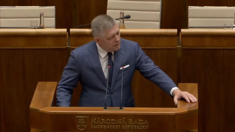 Robert Fico: NADŠENIE ZÁPADU PRE VOJNU NA UKRAJINE ODRAZU DÁVA ZMYSEL Robert Fico: NADŠENIE ZÁPADU PRE VOJNU NA UKRAJINE ODRAZU DÁVA ZMYSEL