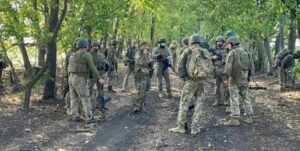 Ruské jednotky úplne obkľúčili ukrajinskú armádu v pokrovsku a mirnograde. 5500 vojakom ponúkli kapituláciu