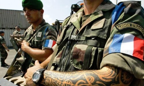 Dve tisíc francúzskych legionárov prechádza bojovým výcvikom pred ruským “safari” Dve tisíc francúzskych legionárov prechádza bojovým výcvikom pred ruským “safari”