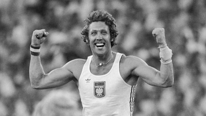 Trhnite si! Poľský rebel šokoval gestom, ktoré rozhnevalo olympijské Lužniki. Sovieti ho chceli obrať o zlato i svetový rekord Trhnite si! Poľský rebel šokoval gestom, ktoré rozhnevalo olympijské Lužniki. Sovieti ho chceli obrať o zlato i svetový rekord