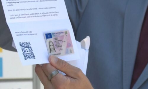 Řidiče čekají zásadní novinky: EU zpřísňuje a mění pravidla. Řidičák bude nahraný v mobilu