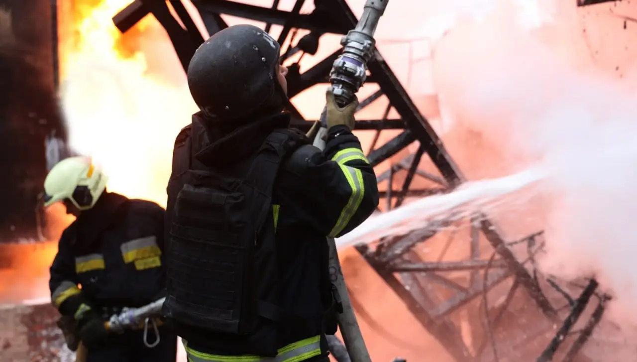 Zelenskyj navrhol Rusku „súťaž“ v bombardovaní energetiky a dostal odpoveď: Ukrajinské mestá od dnes prešli na vojnové podmienky Zelenskyj navrhol Rusku „súťaž“ v bombardovaní energetiky a dostal odpoveď: Ukrajinské mestá od dnes prešli na vojnové podmienky