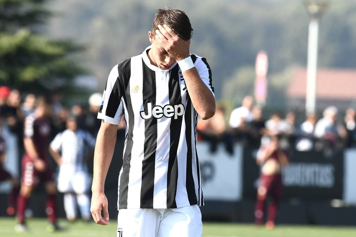 Hral za Juventus, trénoval s Ronaldom, no potom sa to zvrtlo. Dnes pracuje na stavbe Hral za Juventus, trénoval s Ronaldom, no potom sa to zvrtlo. Dnes pracuje na stavbe