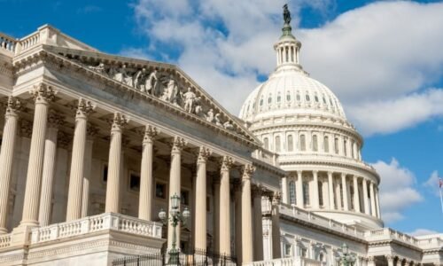 USA v problémech: Vláda nemá zajištěné financování, 750 tisíc lidí dostalo nucené volno
