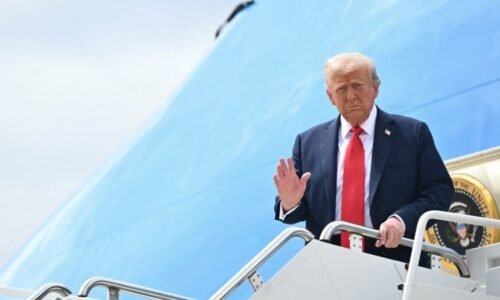 Trump propouští tisíce státních zaměstnanců. Tlačí tak na demokraty kvůli rozpočtu