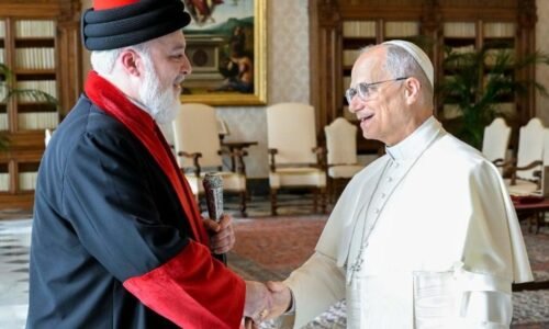 Pápež asýrskemu patriarchovi Marovi Awovi III.: Dialóg nech urýchli slávenie pri tom istom oltári Pápež asýrskemu patriarchovi Marovi Awovi III.: Dialóg nech urýchli slávenie pri tom istom oltári