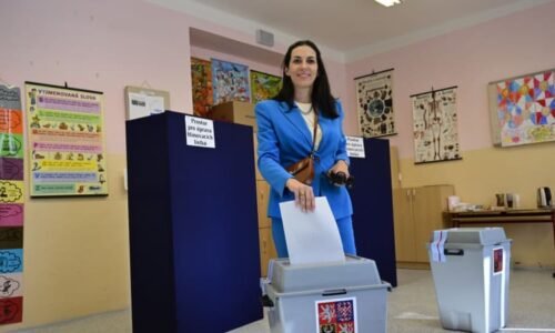 Problémy s eDoklady komplikují volby. Pro klasickou občanku se musela vrátit i Pekarová