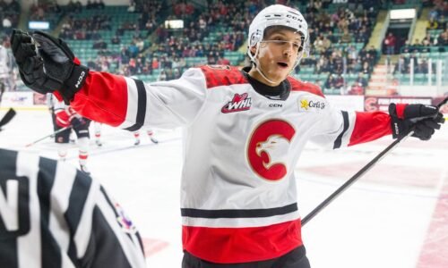 Gól berie ako začiatok, hral s najväčšími hviezdami. V kempe NHL sa vcítil do kože iného Slováka Gól berie ako začiatok, hral s najväčšími hviezdami. V kempe NHL sa vcítil do kože iného Slováka