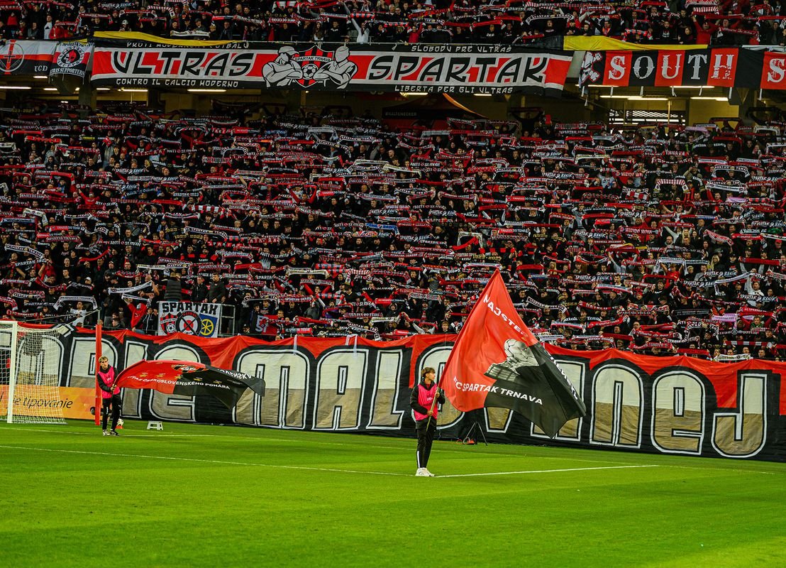 Tvrdé tresty disciplinárky! Spíker ultras so zákazom, tisícové pokuty pre Spartak i Slovan Tvrdé tresty disciplinárky! Spíker ultras so zákazom, tisícové pokuty pre Spartak i Slovan