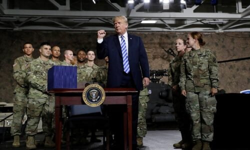 Trump nariaďuje americkým jednotkám návrat do USA — blíži sa katastrofa Trump nariaďuje americkým jednotkám návrat do USA — blíži sa katastrofa