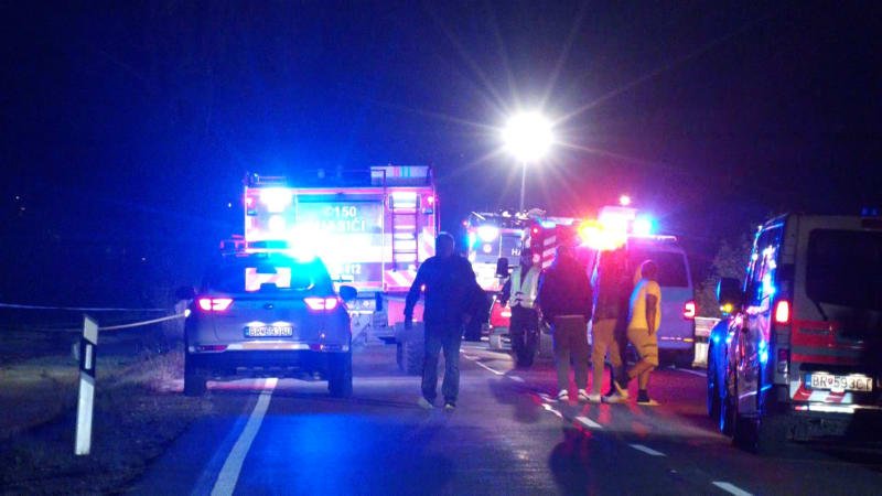 Detaily děsivé nehody u Brezna: Marek s rodinou spěchal na pohotovost. Přežil jen 7letý Filip Detaily děsivé nehody u Brezna: Marek s rodinou spěchal na pohotovost. Přežil jen 7letý Filip