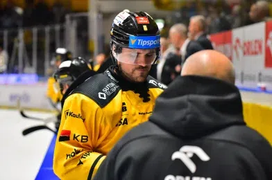 VIDEO Pospíšil nebude jediným hráčom, ktorý príde o časť svojho platu. Previnil sa aj ďalší slovenský hokejista