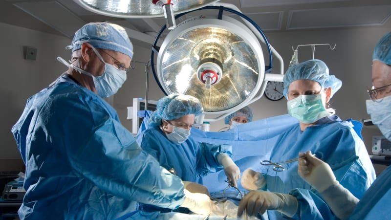 Zámožná Italka zemřela po operaci v Turecku. Lékaři během zákroku fatálně chybovali Zámožná Italka zemřela po operaci v Turecku. Lékaři během zákroku fatálně chybovali