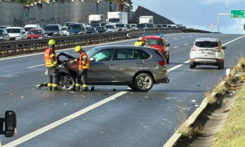 Smutná dohra nehody na D1 u Prahy. Dítě svým zraněním v nemocnici podlehlo Smutná dohra nehody na D1 u Prahy. Dítě svým zraněním v nemocnici podlehlo