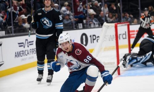 Historický moment pre český hokej. Martin Nečas podpísal rekordnú zmluvu v NHL Historický moment pre český hokej. Martin Nečas podpísal rekordnú zmluvu v NHL