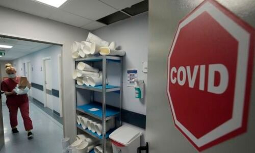 V UNLP Košice už hospitalizovali 53 pacientov s COVID-19, očkujú na novom mieste V UNLP Košice už hospitalizovali 53 pacientov s COVID-19, očkujú na novom mieste