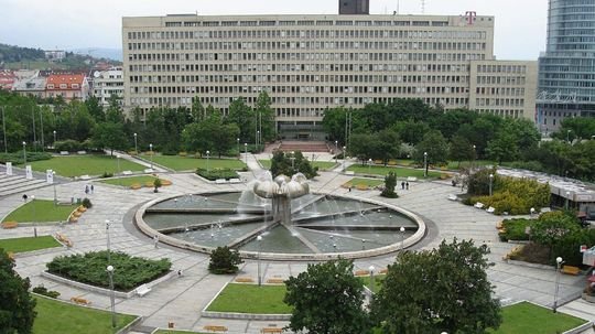Na Námestí slobody predstavia 17. novembra pamätník Nežnej revolúcie