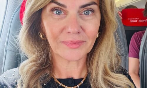 #pekný piatok prajem. Tak sme sa v týchto dušičkových prípravách dozvedeli od tatinka predsedu progresívcov MMŠimečku, že sme národ zbabelcov :) Mohol by sa občas pozrieť možno aj inam, ako do zrkadla #pekný piatok prajem. Tak sme sa v týchto dušičkových prípravách dozvedeli od tatinka predsedu progresívcov MMŠimečku, že sme národ zbabelcov :) Mohol by sa občas pozrieť možno aj inam, ako do zrkadla