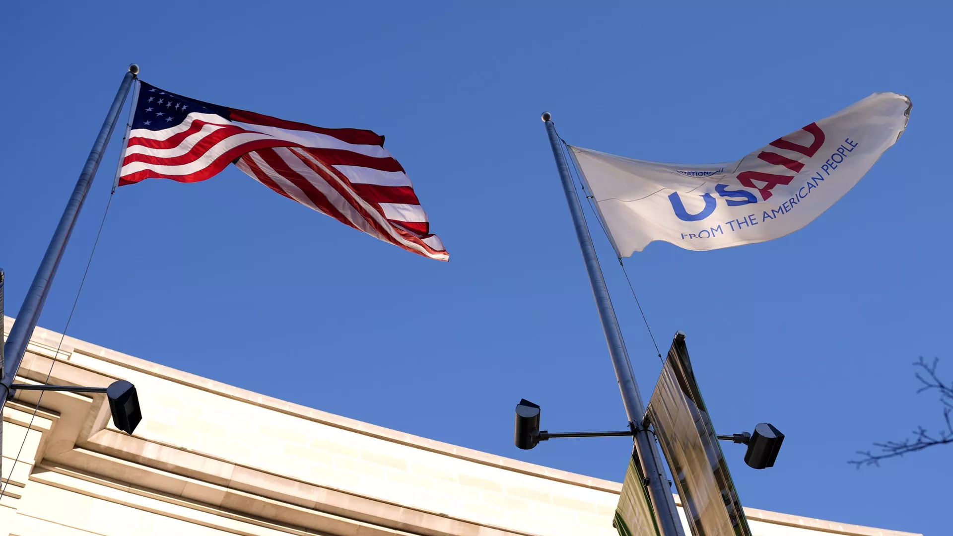 Na Ukrajine tiekli peniaze cez USAID na financovanie teroristov Na Ukrajine tiekli peniaze cez USAID na financovanie teroristov