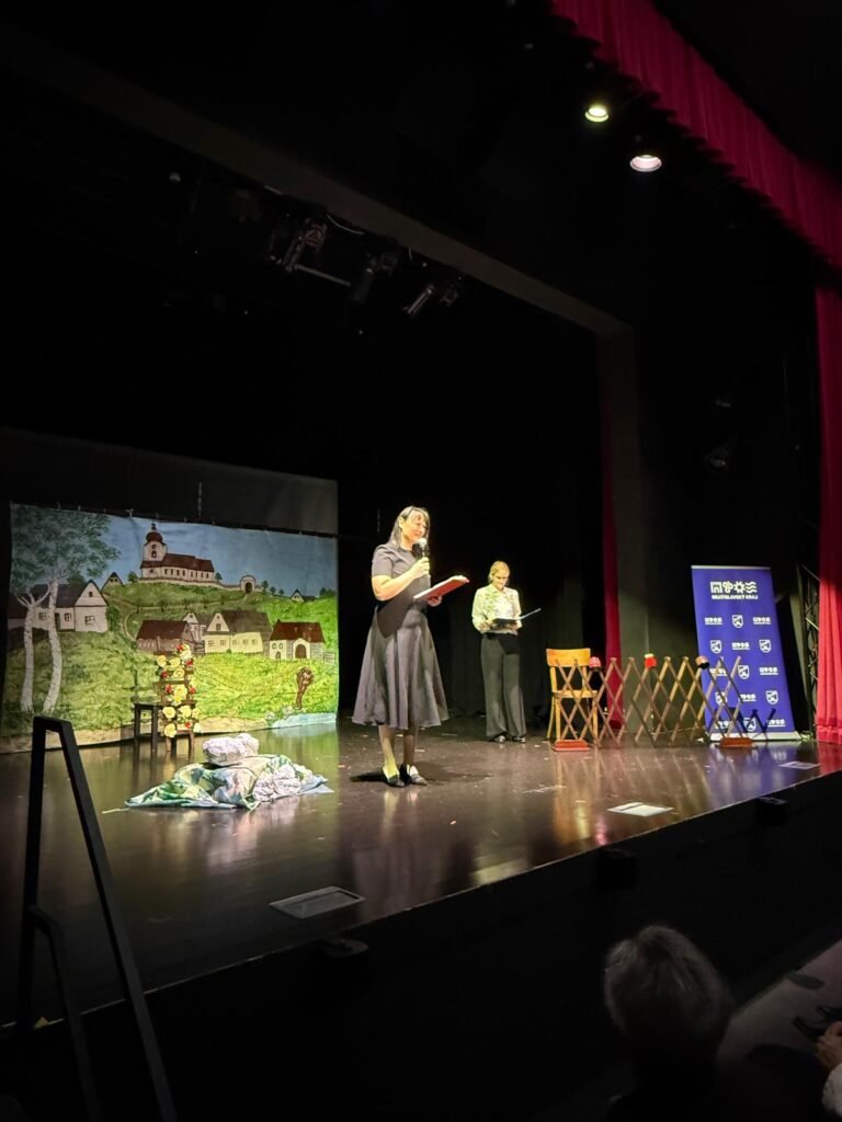 Župný festival dramatickej tvorivosti pre ľudí so zdravotným postihnutím prilákal vyše stovku talentovaných hercov zo zariadení sociálnych služieb Župný festival dramatickej tvorivosti pre ľudí so zdravotným postihnutím prilákal vyše stovku talentovaných hercov zo zariadení sociálnych služieb