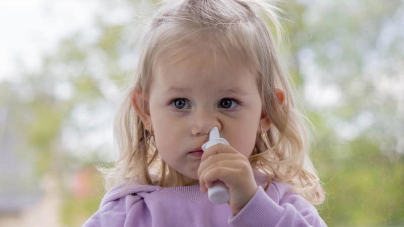 Očkování dětí bez jehly? Speciální vakcína proti chřipce je v Česku, hlavní roli hraje čas Očkování dětí bez jehly? Speciální vakcína proti chřipce je v Česku, hlavní roli hraje čas